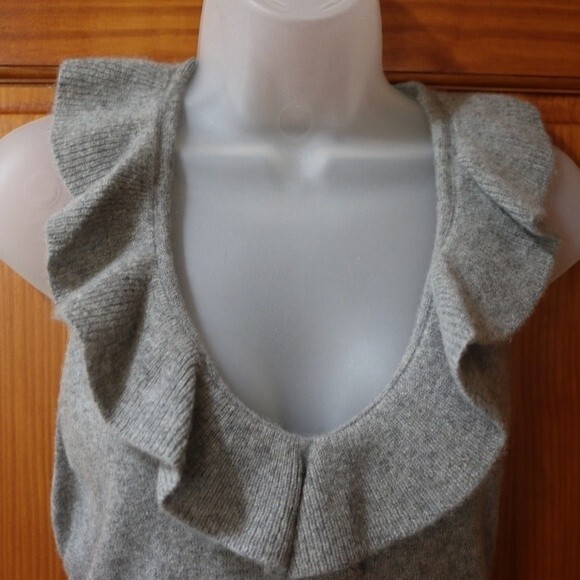 Ann Taylor Gray Cashmere Ruffle Sweater Tank LG - Picture 3 of 9